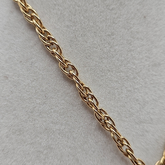 VINTAGE Floral Roses Cameo Gold Tone Ornate Pendant Necklace or Brooch Pin - Picture 8 of 9